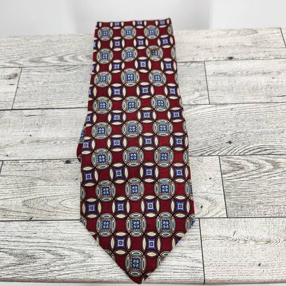 Giorgio Vintage Silk Vintage Tie Red Blue Medallian Print Men's Accessories